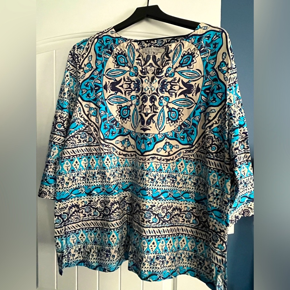 V-neck peasant top